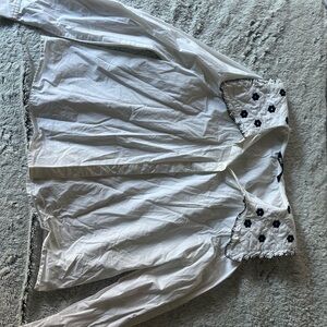 Zara white blouse shirt with embroidered flowers